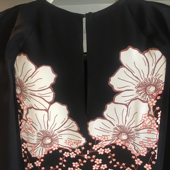 🔥 Stunning Silk Biyan Dress - Picture 8 of 8